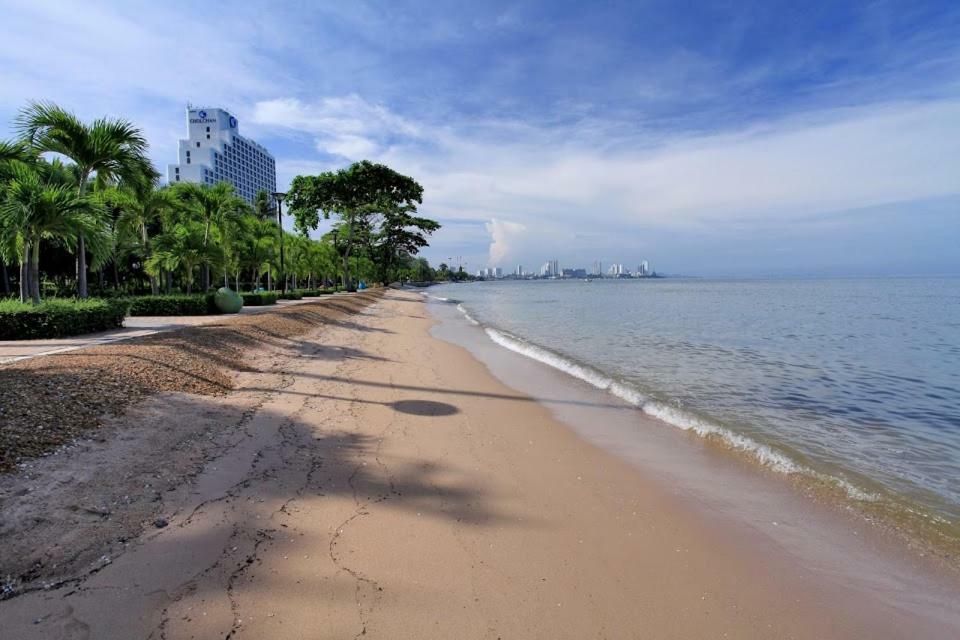 Cholchan Pattaya Beach Resort - Sha Extra Plus Naklua Exterior photo